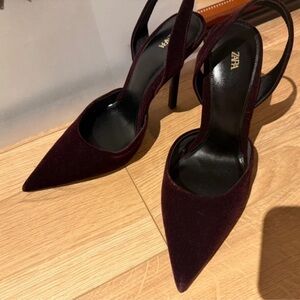 Zara Women's Burgundy Heels